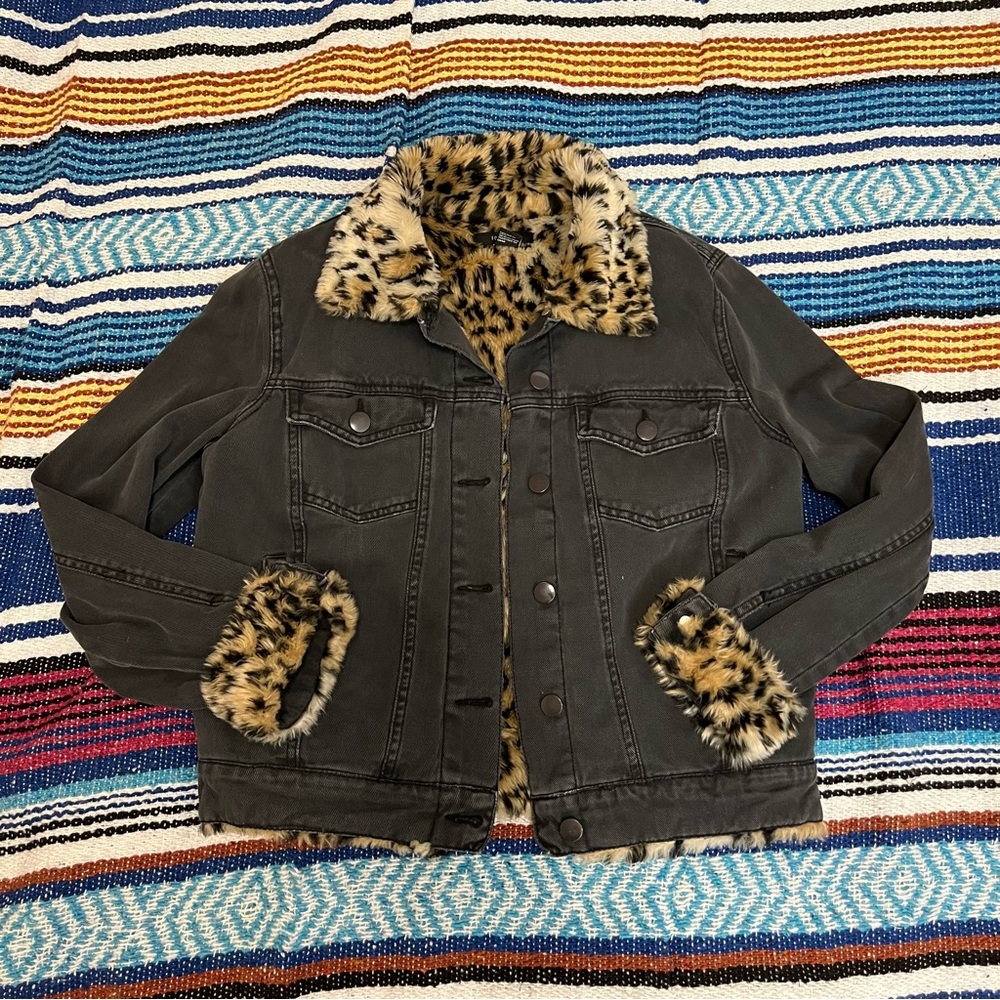 Forever 21 Leopard and Black Jean Jacket sz Small